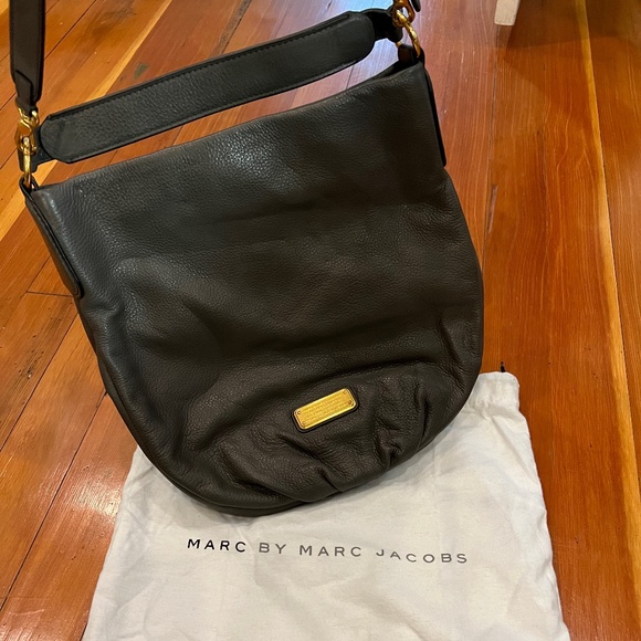 Brand New: Marc by Marc Jacobs Hobo Cross Body Purse Bag - Picture 3 of 6